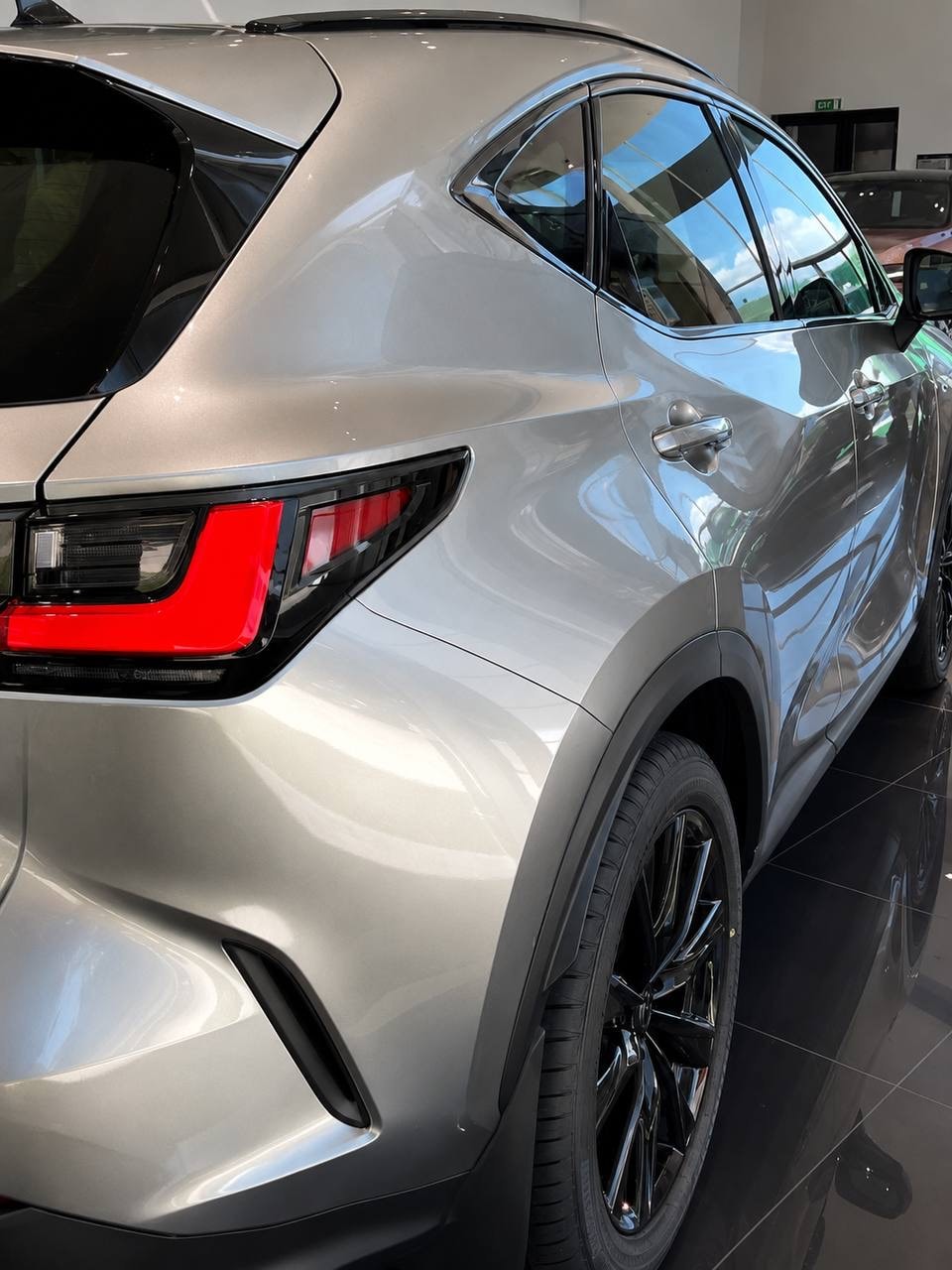 لکسوس NX 350