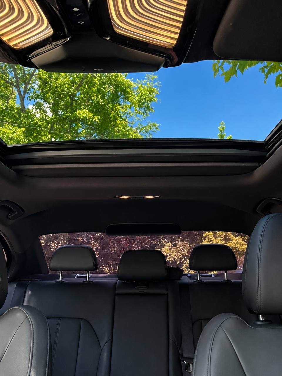 BMW 330i