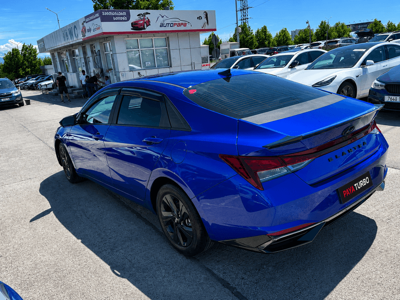 هیوندای Elantra