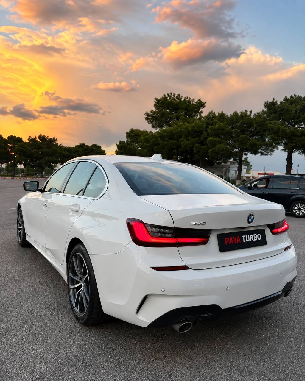 BMW 330i
