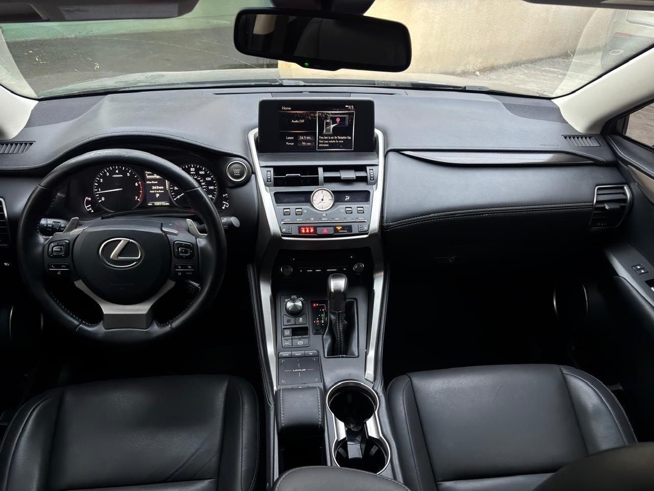 لکسوس NX300