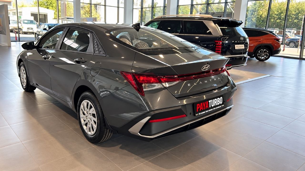 هیوندای Elantra