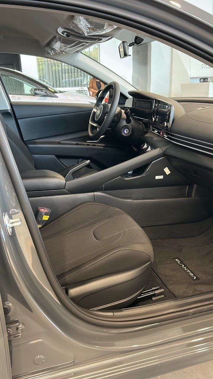 هیوندای Elantra