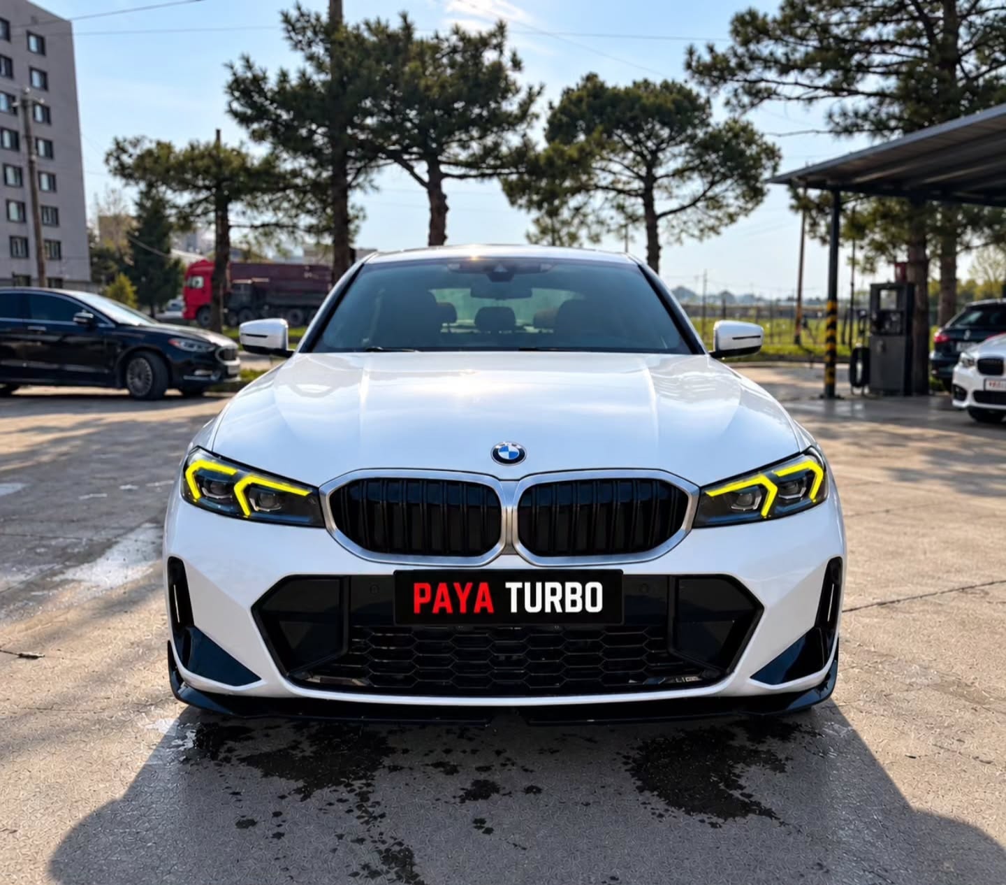 BMW 330i
