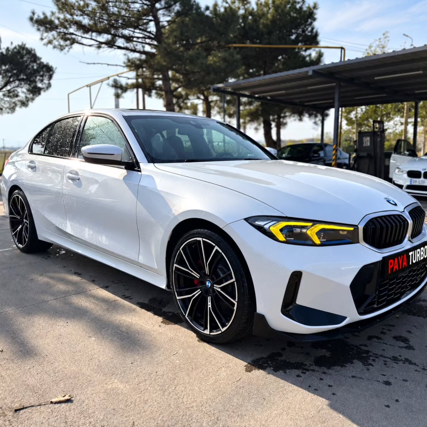BMW 330i