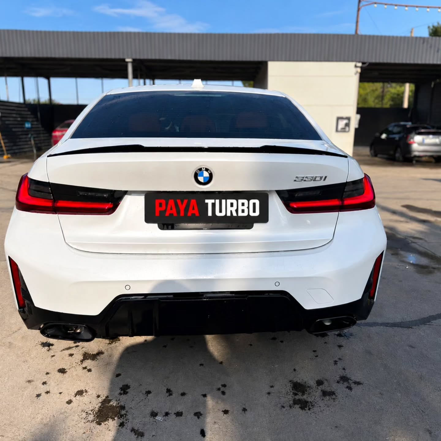 BMW 330i