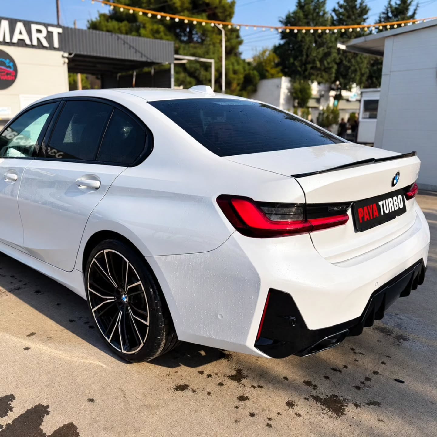 BMW 330i